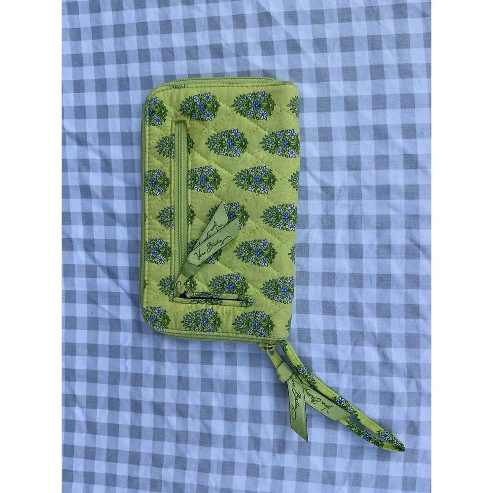 Vera Bradley Retired Citrus‎ Zip Around Wallet Green Blue Flowers 8 X 5 - Picture 3 of 7
